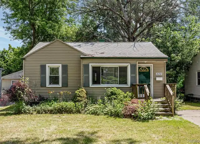 Property at 26332 Brettonwoods St, Madison Heights, MI, 48071, 2 beds, 1 bath, [object Object]