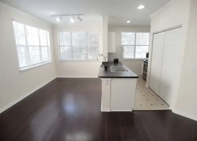 Property at 860 N Orange Ave #256, Orlando, FL, 32801, 2 beds, 2 baths, [object Object]