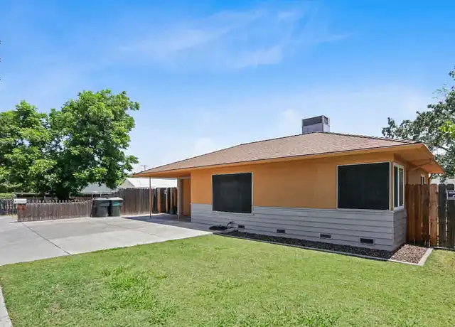 Property at 1807 N 11th Ave, Hanford, CA, 93230, 3 beds, 1 bath, [object Object]