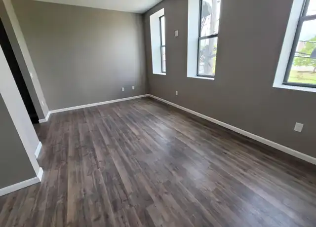 Property at 155 Crescent St Unit 3, Brockton, MA, 02302, 1 bed, 1 bath, [object Object]