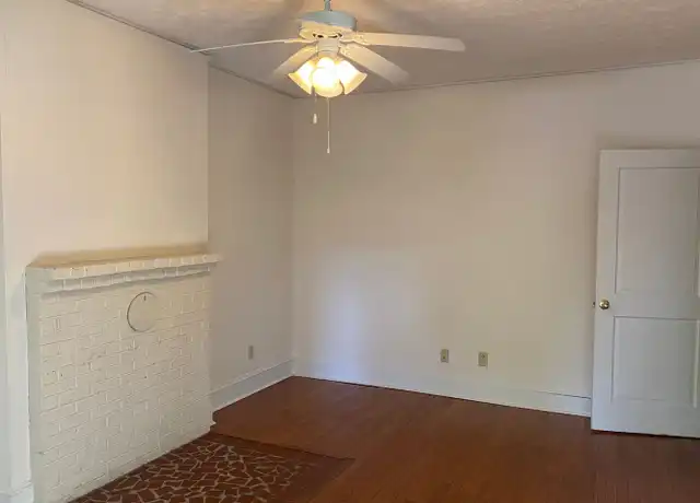 Property at 102 Wade St, Montgomery, AL, 36104, 2 beds, 1 bath, [object Object]