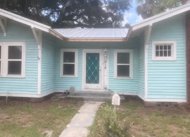 Property at 918 11th Ave W, Bradenton, FL, 34205, 1 bed, 1.5 baths, [object Object]