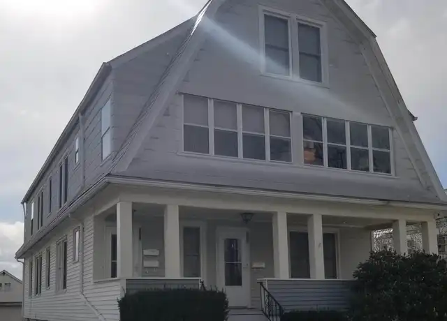 Property at 137 Kenney St, Bristol, CT, 06010, 1 bed, 1 bath, [object Object]