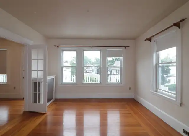 Property at 55 Thorndike St Unit 55, Arlington, MA, 02474, 2 beds, 1 bath, [object Object]