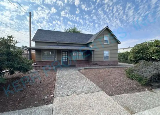 Property at 105 NE Victory Ave, Gresham, OR, 97030, 3 beds, 2 baths, [object Object]