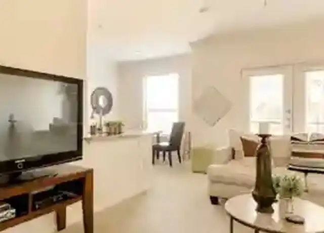 Property at 2425 Taylor St, Dallas, TX, 75201, 1 bed, 1 bath, [object Object]