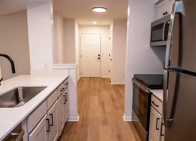 Property at The Moxie on Union Hill - 104 E 28 Ter, Kansas City, MO, 64108, 1-2 bed, 1-2 bath, [object Object]