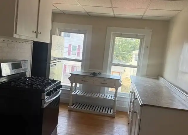 Property at 51 Leavitt St Unit 2, Brockton, MA, 02301, 5 beds, 1 bath, [object Object]