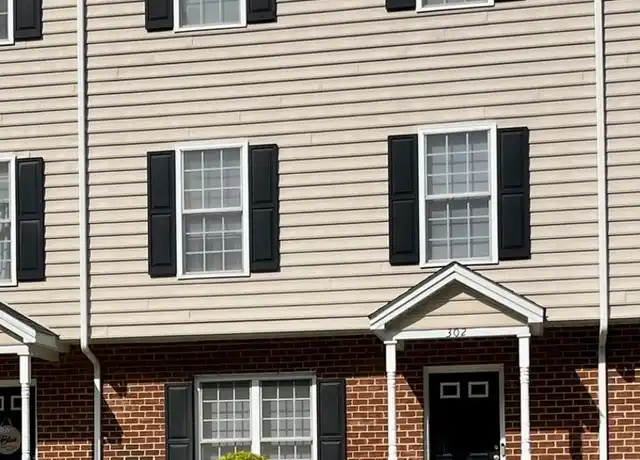 Property at 2009 Lakeside Dr #302, Lynchburg, VA, 24501, 3 beds, 3.5 baths, [object Object]