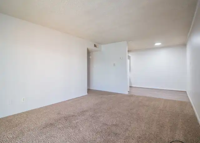 Property at 2500 W 26th Unit B7, Plainview, TX, 79072, 2 beds, 1.5 baths, [object Object]