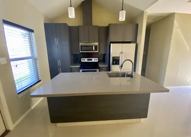 Property at 109 Fig Dr Unit 3, Edinburg, TX, 78541, 1 bed, 1 bath, [object Object]