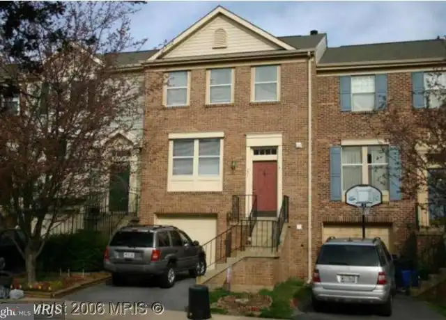 Property at 207 Leafcup Rd, Gaithersburg, MD, 20878, 2 beds, 2.5 baths, [object Object]