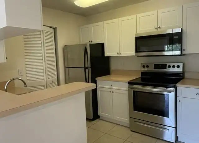 Property at 4045 W McNab Rd, Pompano Beach, FL, 33069, 1 bed, 1 bath, [object Object]