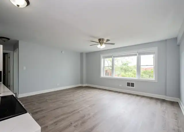 Property at 7710 N Sheridan Rd #403, Chicago, IL, 60626, 1 bed, 1 bath, [object Object]