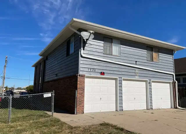 Property at 1920 J St Unit 3, Lincoln, NE, 68510, 2 beds, 1 bath, [object Object]