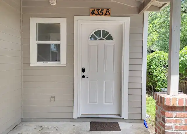 Property at 435 SE 6th Ter Unit B, Gainesville, FL, 32601, 3 beds, 2 baths, [object Object]