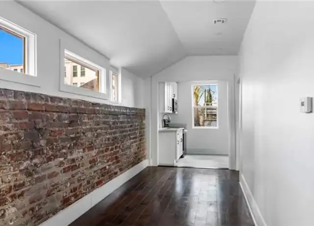 Property at 2021 Saint Charles Ave Unit 2B, New Orleans, LA, 70130, 1 bed, 1 bath, [object Object]