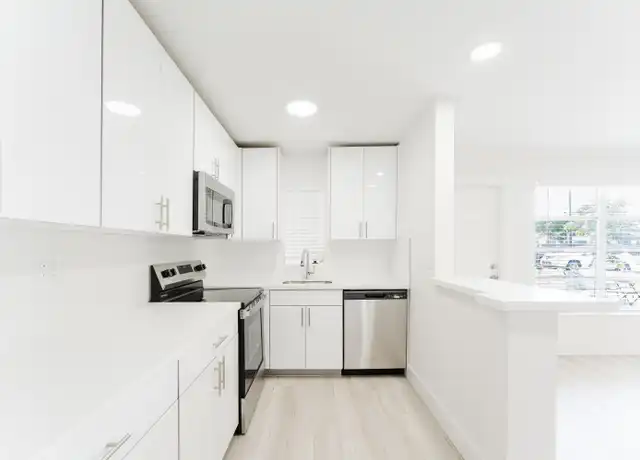 Property at 3420 NE 16th Ter Unit 1-4, Pompano Beach, FL, 33064, 1 bed, 1 bath, [object Object]