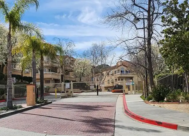 Property at 19847 Sandpiper Pl #137, Newhall, CA, 91321, 3 beds, 2 baths, [object Object]