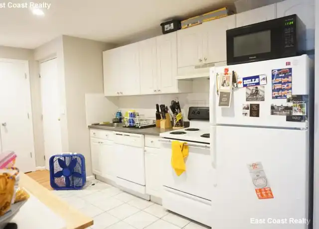 Property at 396 Langley Rd, Newton, MA, 02459, 1 bed, 1 bath, [object Object]