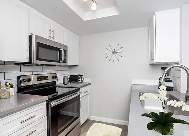 Photo of 1699 E Washington St, Colton, CA 92324