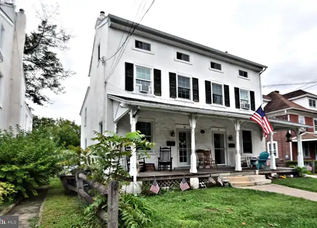 Property at 19 E Germantown Pike, Plymouth Meeting, PA, 19462, 3 beds, 1 bath, [object Object]