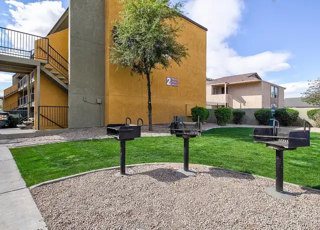 Property at The Oaks Apartments - 526 W Rio Salado Pkwy, Mesa, AZ, 85201, 1-2 bed, 1 bath, [object Object]