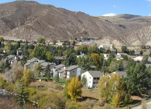 Property at 998 W Beaver Creek Blvd Unit E305, Avon, CO, 81620, 2 beds, 2 baths, [object Object]