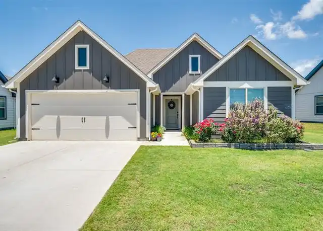 Property at 13005 Enclave Pkwy, Aubrey, TX, 76227, 4 beds, 2 baths, [object Object]
