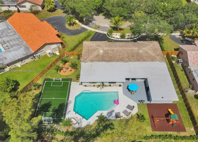 Property at 1960 SW 51st Ter, Plantation, FL, 33317, 7 beds, 4 baths, [object Object]