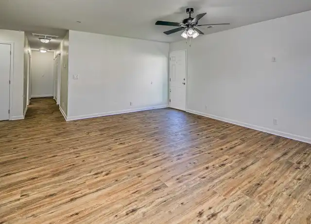 Property at 1109 173rd St, Belton, MO, 64012, 3 beds, 2 baths, [object Object]