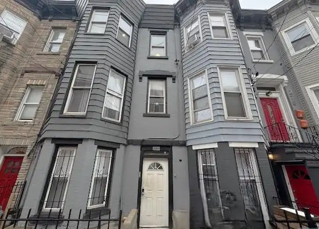 Property at 270 1/2 Summit Ave Unit 3, Jersey City, NJ, 07306, 3 beds, 1 bath, [object Object]