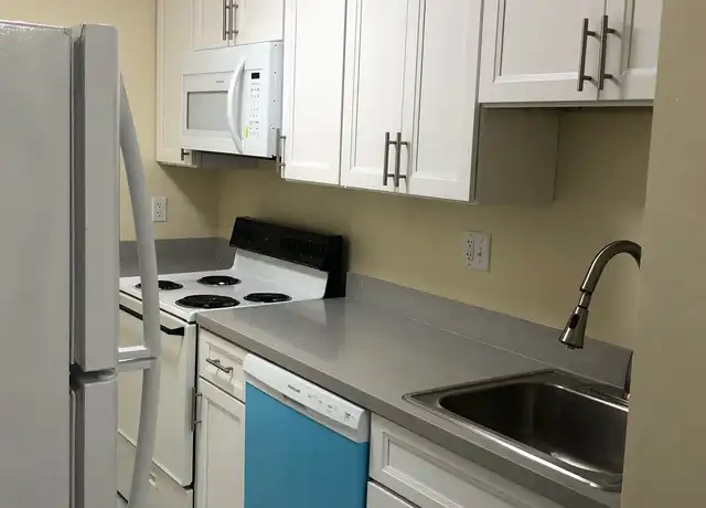 Property at 2637 Regent St Unit 106, Berkeley, CA, 94704, 2 beds, 1 bath, [object Object]