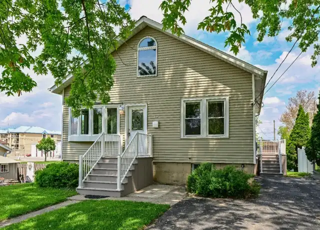 Property at 118 Lake St, Pewaukee, WI, 53072, 3 beds, 2 baths, [object Object]