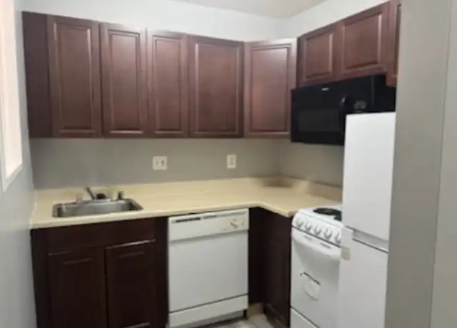 Property at 3218 Wisconsin Ave Unit B8, Washington, DC, 20016, 1 bed, 1 bath, [object Object]
