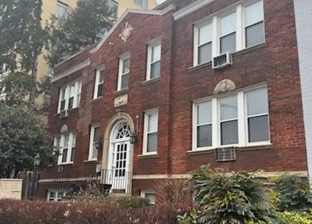 Property at 3218 Wisconsin Ave Unit B8, Washington, DC, 20016, 1 bed, 1 bath, [object Object]
