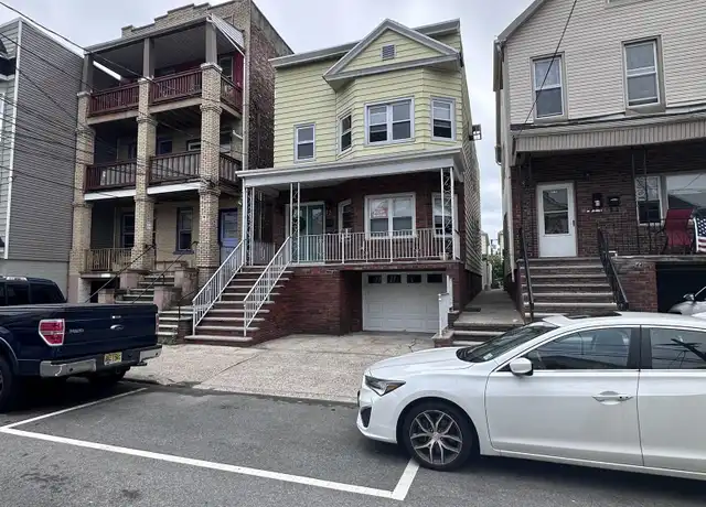 Property at 42 W 17th St Unit 2, Bayonne, NJ, 07002, 2 beds, 1 bath, [object Object]