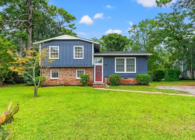 Property at 512 62nd Ave N, Myrtle Beach, SC, 29572, 4 beds, 2.5 baths, [object Object]