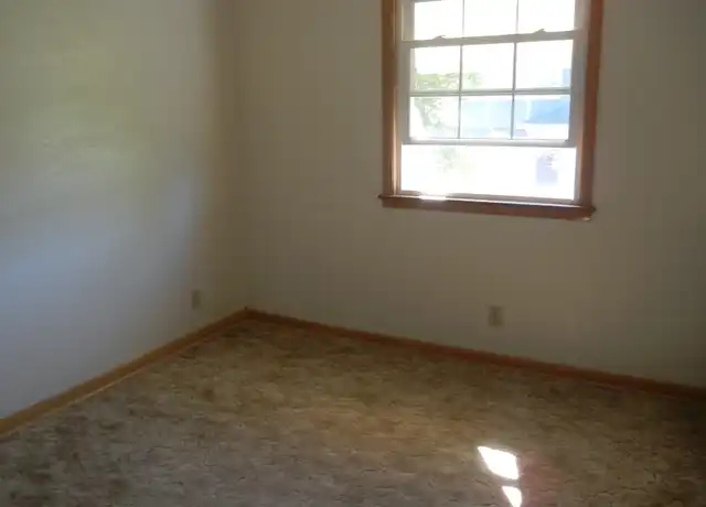 Property at 1225 Banks Ave Unit 8, Superior, WI, 54880, 1 bed, 1 bath, [object Object]