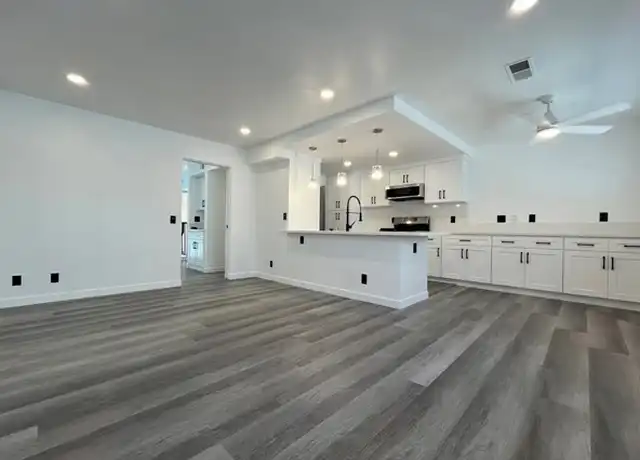 Property at 4640 Glencoe Ave #7, Marina del Rey, CA, 90292, 2 beds, 3 baths, [object Object]
