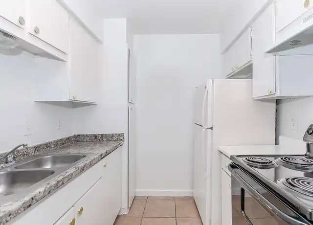 Property at 3737 Hillcroft Apartments - 3737 Hillcroft St, Houston, TX, 77057, 1 bed, 1 bath, [object Object]
