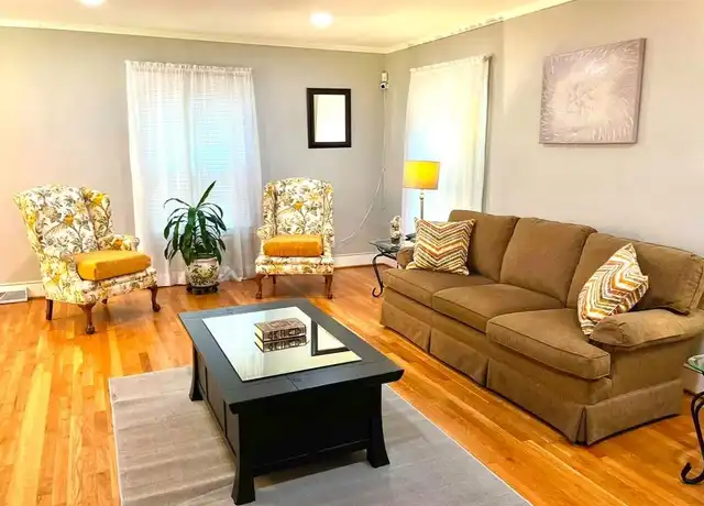 Property at 6833 Tuckaseegee Rd, Charlotte, NC, 28214, 1 bed, 1 bath, [object Object]