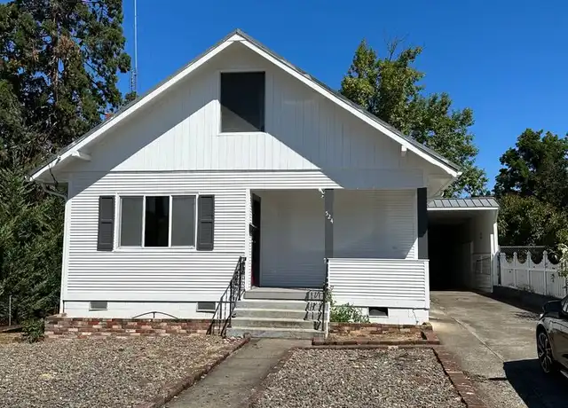 Property at 524 SE Douglas Ave, Roseburg, OR, 97470, 2 beds, 2 baths, [object Object]