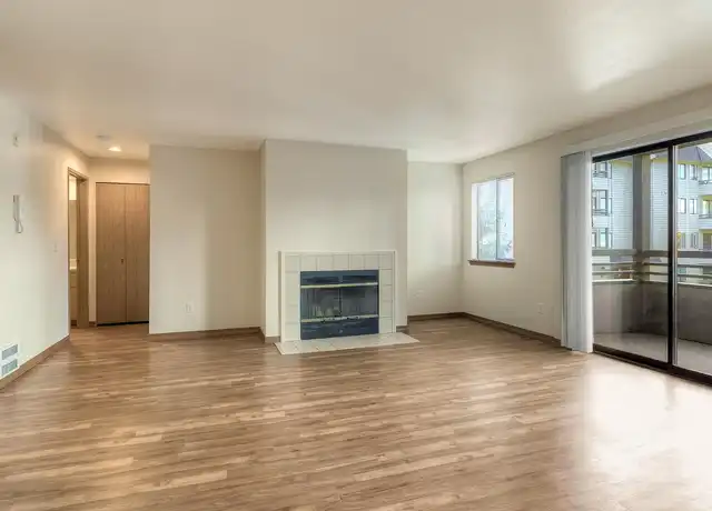 Property at Meridian Place - 10711 Meridian Ave N, Seattle, WA, 98133, 1 bed, 1 bath, [object Object]