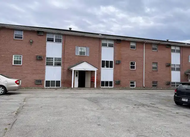 Property at 241 Churchill Rd Apt 14, Girard, OH, 44420, 1 bed, 1 bath, [object Object]