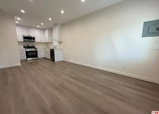 Property at 14827 Lemay St, Van Nuys, CA, 91405, 1 bed, 1 bath, [object Object]