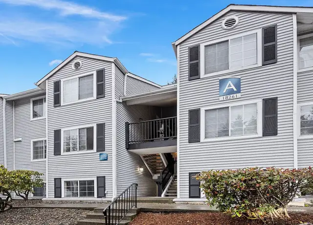 Photo of 18249 73rd Ave NE, Kenmore, WA 98028