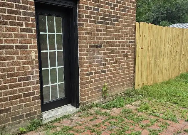 Property at 4 Hicks Ct, Fredericksburg, VA, 22405, 2 beds, 1 bath, [object Object]