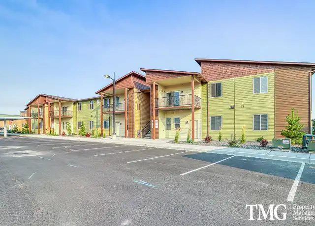 Property at Urban Woods at The Resort at Hansen Park ! Brand New Apartments with 1, 2, or 3 Bedrooms in Kennewic - 7942 W 10th Ave, Kennewick, WA, 99336, 1-2 bed, 1-2 bath, [object Object]