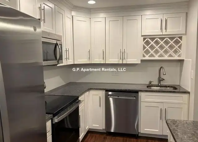 Property at 500 Fellsview Ter, Stoneham, MA, 02180, 2 beds, 1 bath, [object Object]